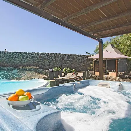 La Fuente Villa